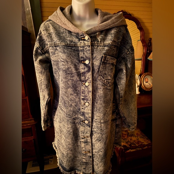 Thrill Size Medium Women’s Fringed Hoodie Jacket 40” Bust 31” Length Blue/Gray - Picture 1 of 8